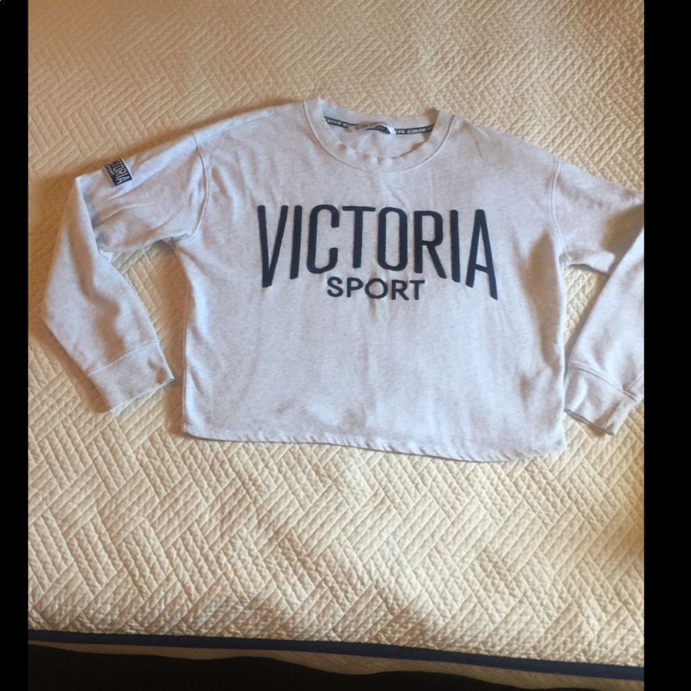 Victoria Secret Cropped Crew Neck - Picture 2 of 4